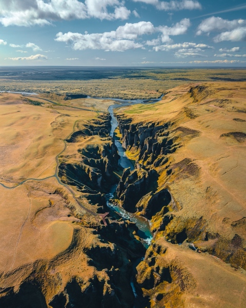 Fjaðrárgljúfur canyon - Iceland - Drone trip