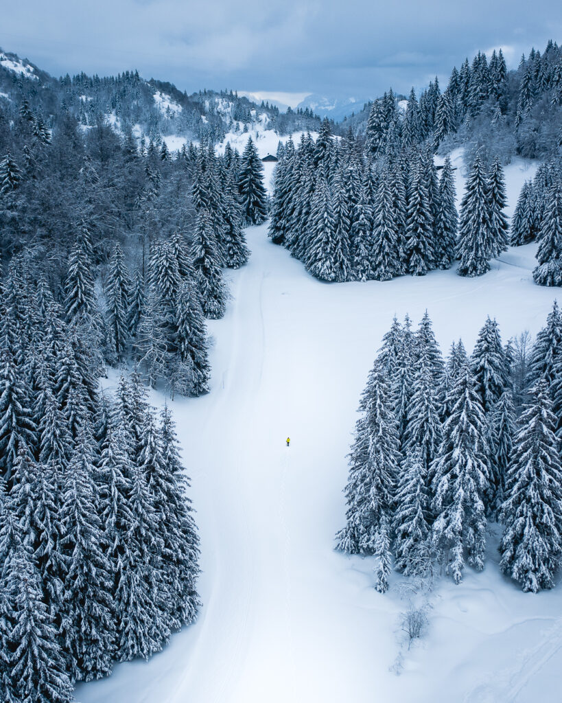 4 easy tips to take better drone photos in the snow and not freeze your fingers off